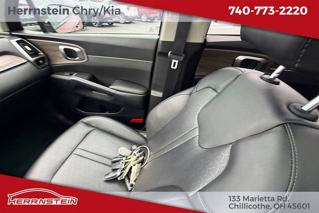 Used 2022 Kia Sorento S w/ Panoramic Sunroof Package AWD/4WD image 11