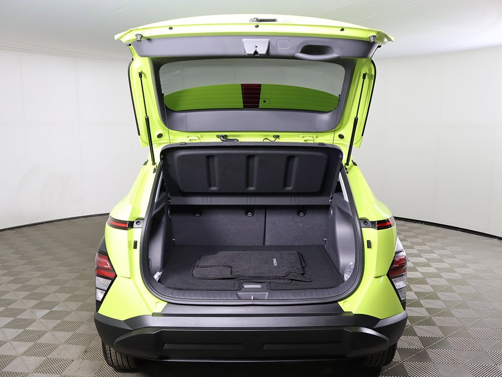 Used 2025 Hyundai Kona SEL image 15