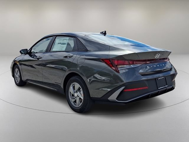 New 2026 Hyundai Elantra SE FWD image 5