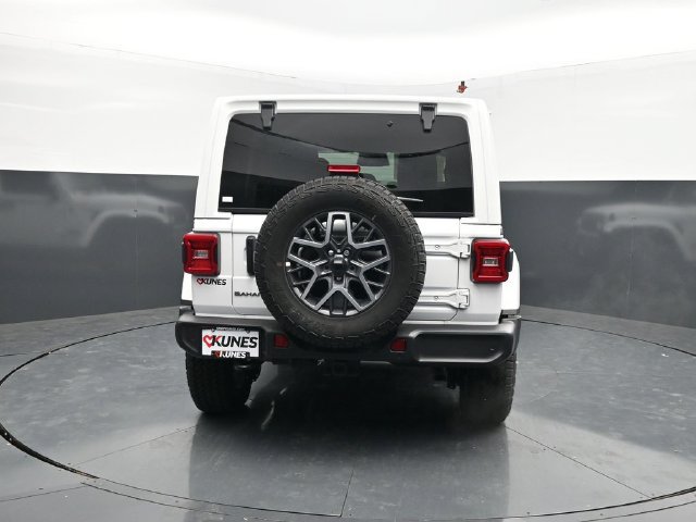 New 2026 Jeep Wrangler Unlimited Sahara AWD/4WD image 7