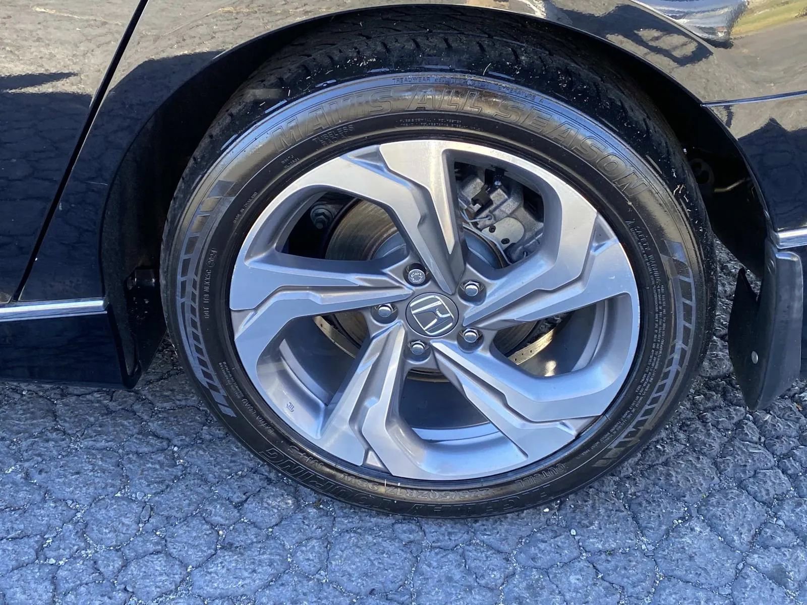 Used 2018 Honda Accord EX image 7