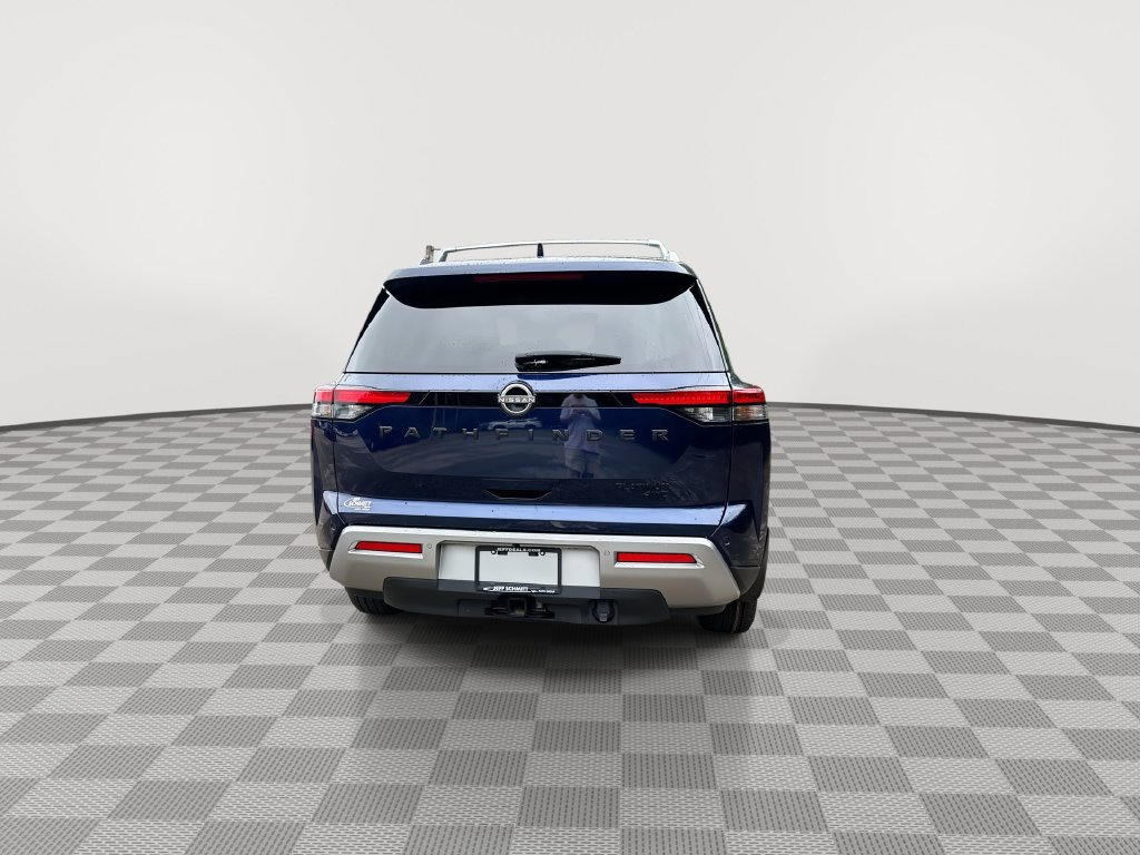 Certified 2024 Nissan Pathfinder Platinum AWD/4WD image 12