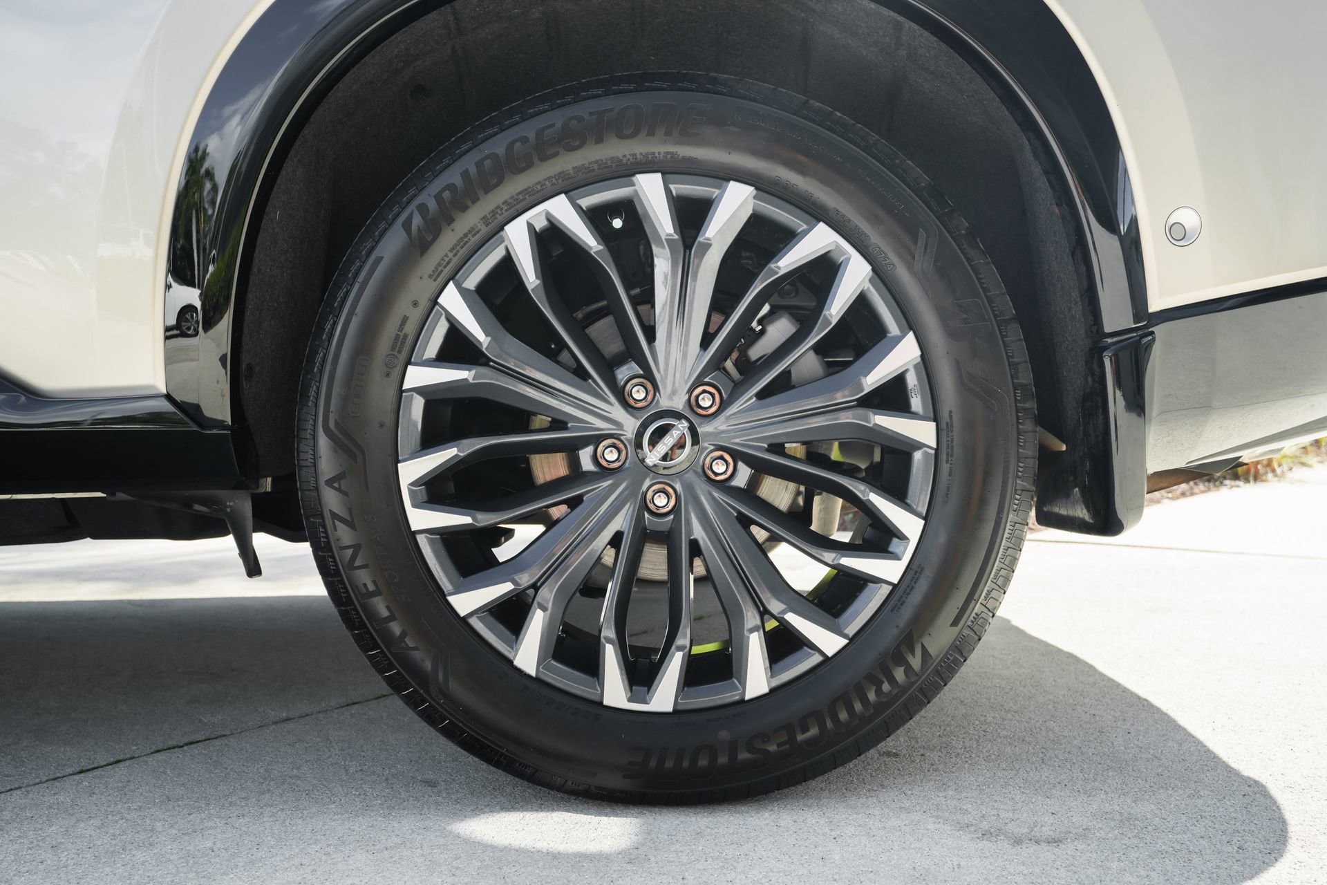 Used 2025 Nissan Rogue Platinum w/ Platinum Premium Package image 32