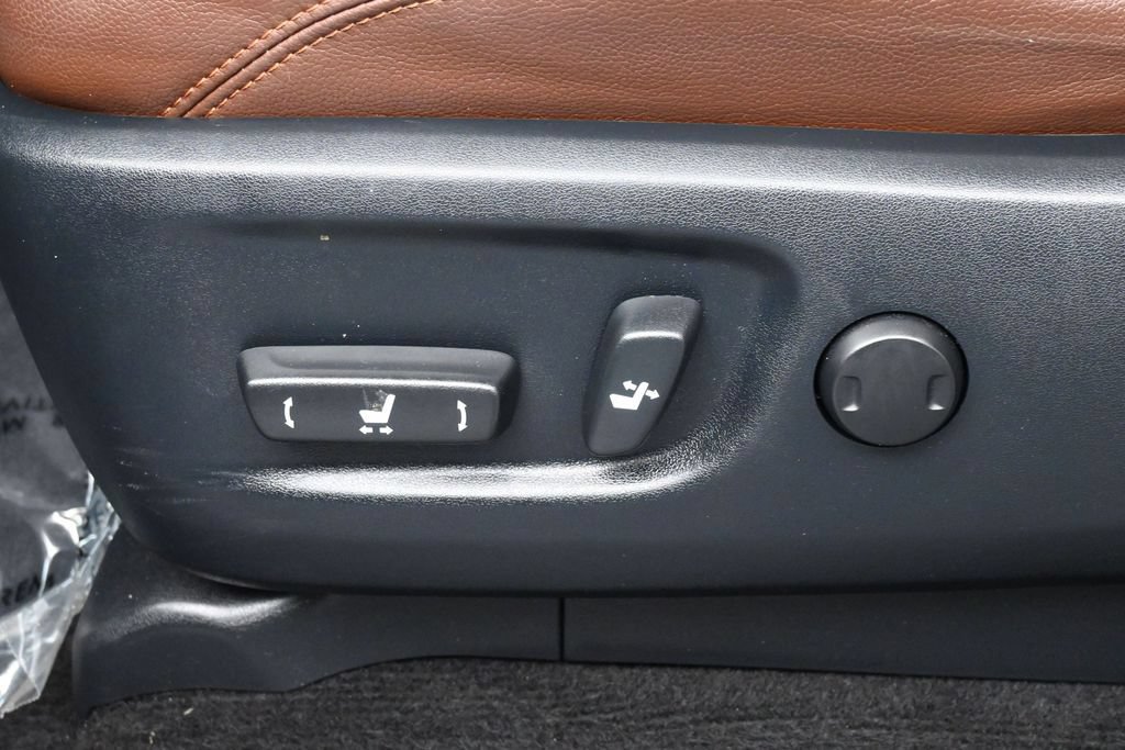 Used 2024 Toyota 4Runner Limited AWD/4WD image 12