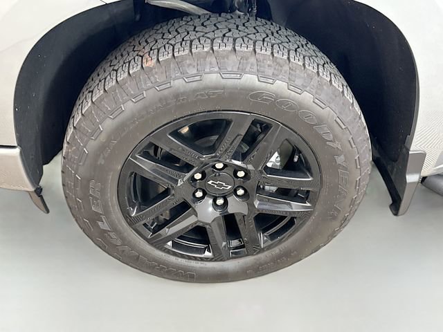 Used 2025 Chevrolet Silverado 1500 RST AWD/4WD image 33