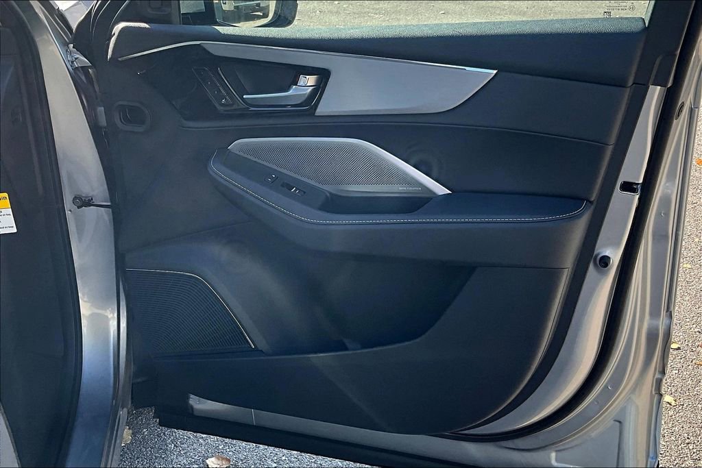 New 2025 Acura MDX w/ Technology Package image 17