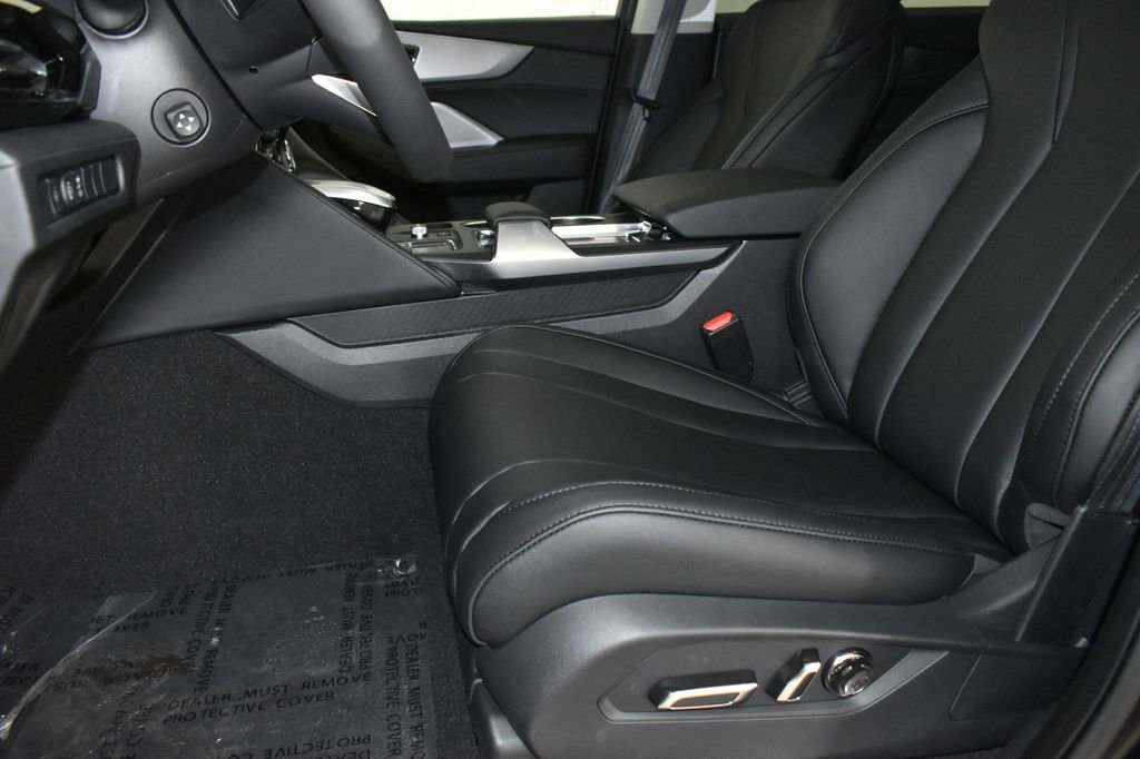 Used 2024 Acura MDX SH-AWD image 11