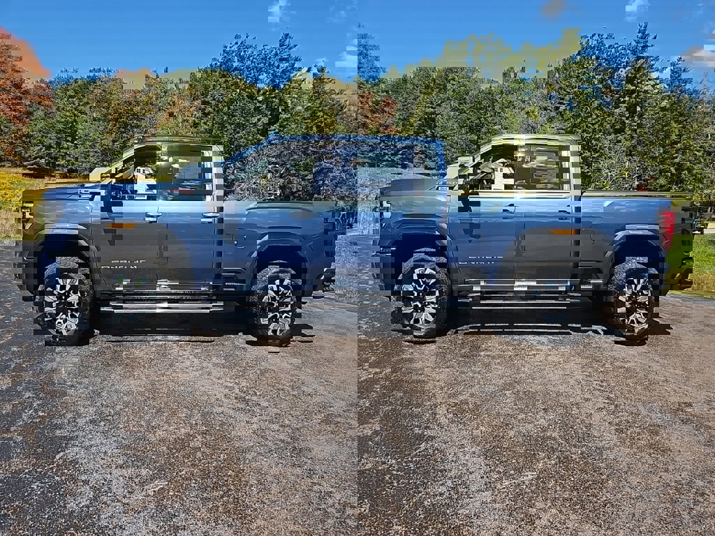 New 2026 GMC Sierra 3500 Denali image 2