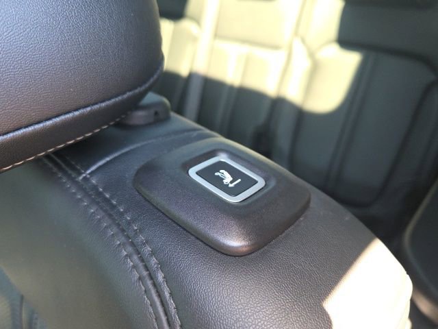 Used 2022 Jeep Wagoneer Series III w/ Premium Group I AWD/4WD image 24