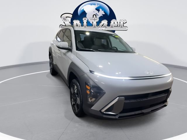 Used 2025 Hyundai Kona SEL image 3