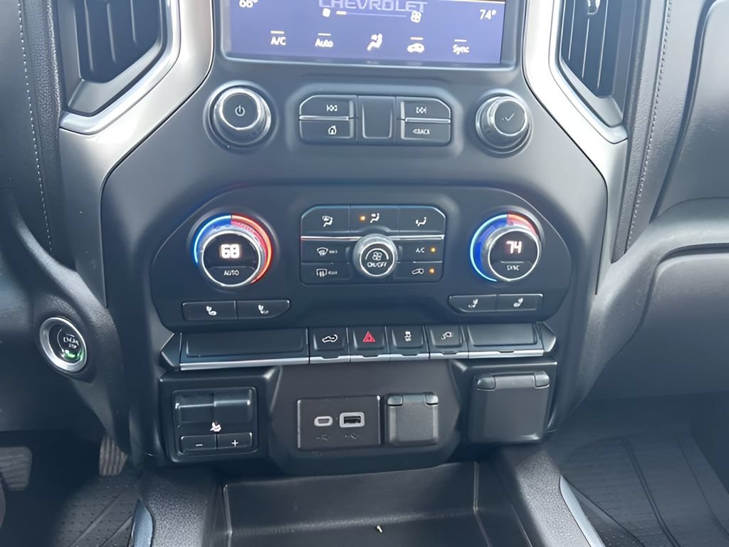 Used 2022 Chevrolet Silverado 1500 RST w/ Convenience Package II AWD/4WD image 13