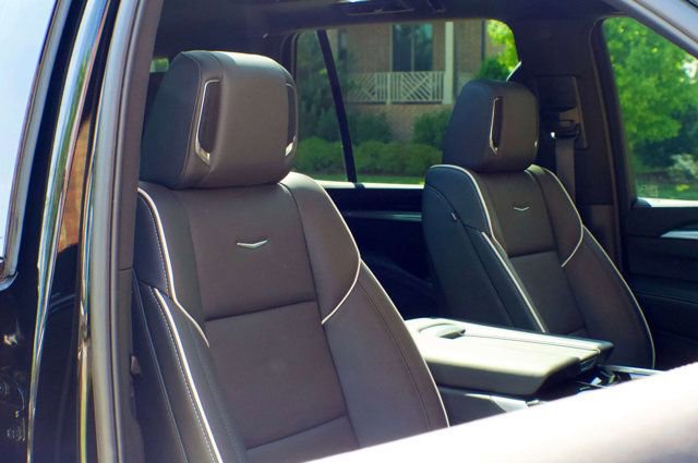 Used 2025 Cadillac Escalade Sport w/ Touring Package AWD/4WD image 43