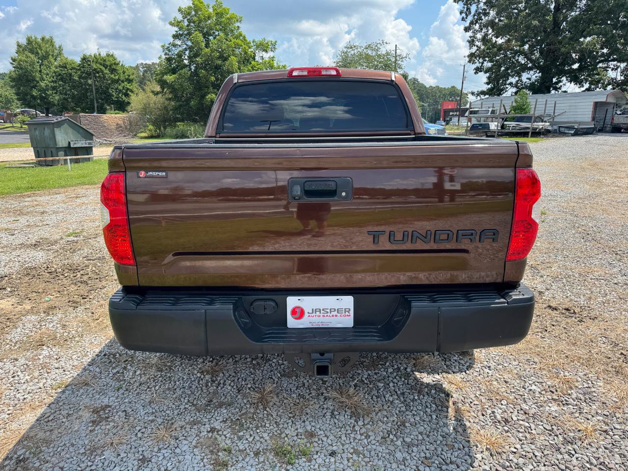 Used 2017 Toyota Tundra SR5 w/ TRD Off Road Package AWD/4WD image 4