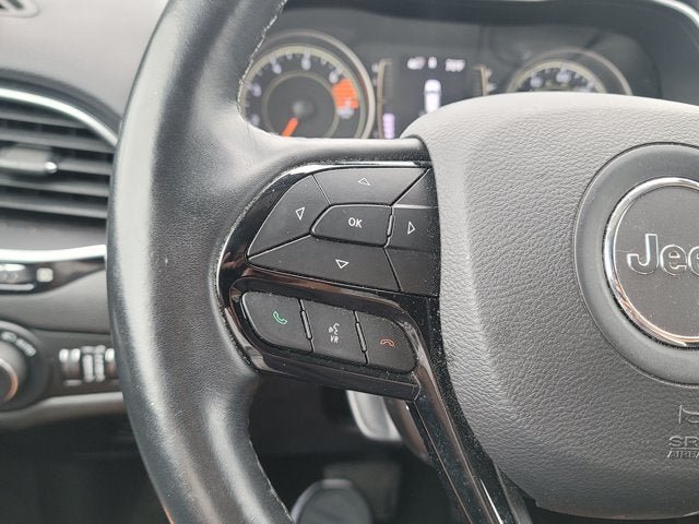 Used 2019 Jeep Cherokee Latitude Plus AWD/4WD image 27