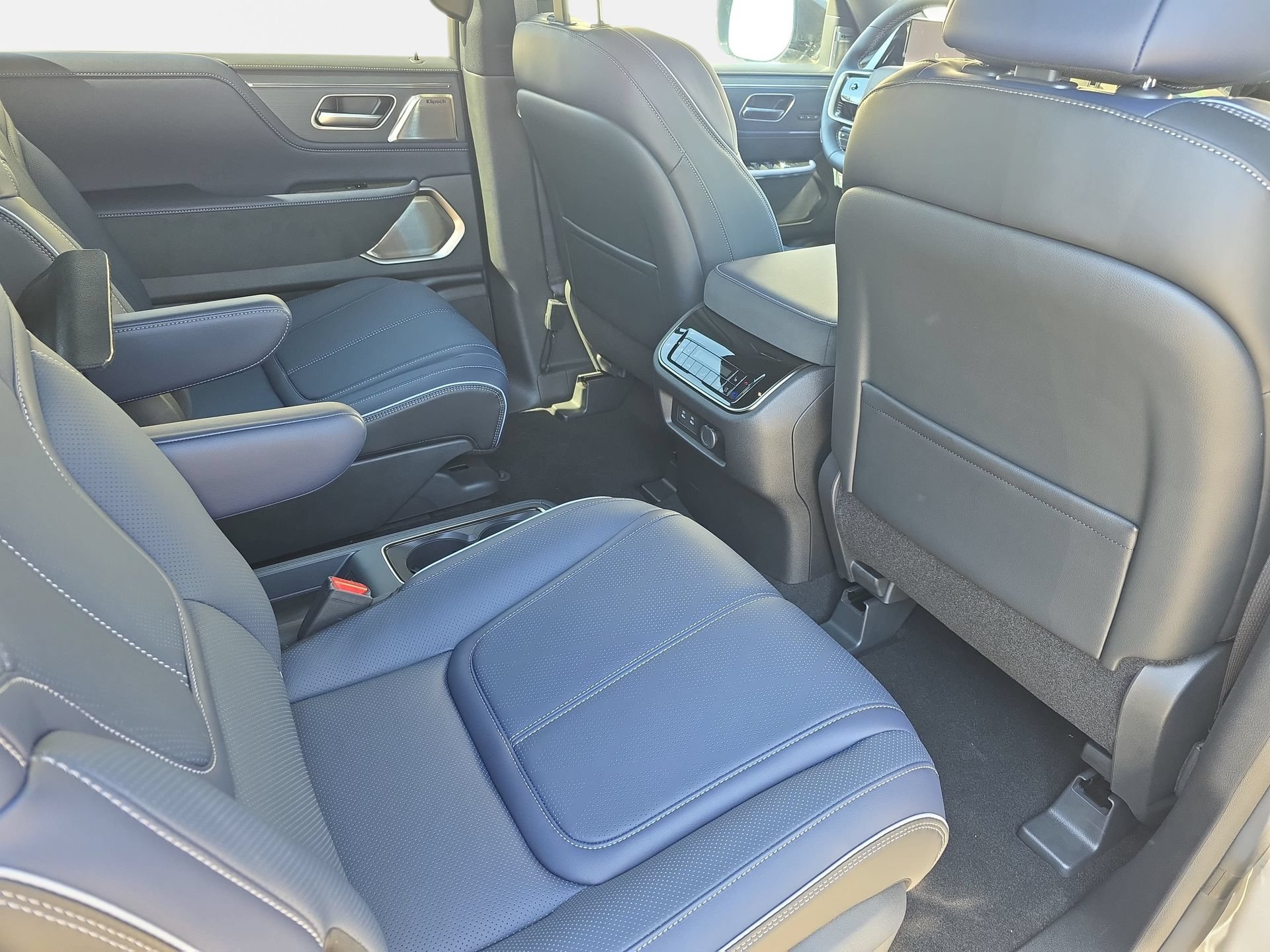 New 2026 INFINITI QX80 4WD w/ Sport Exterior Package image 11
