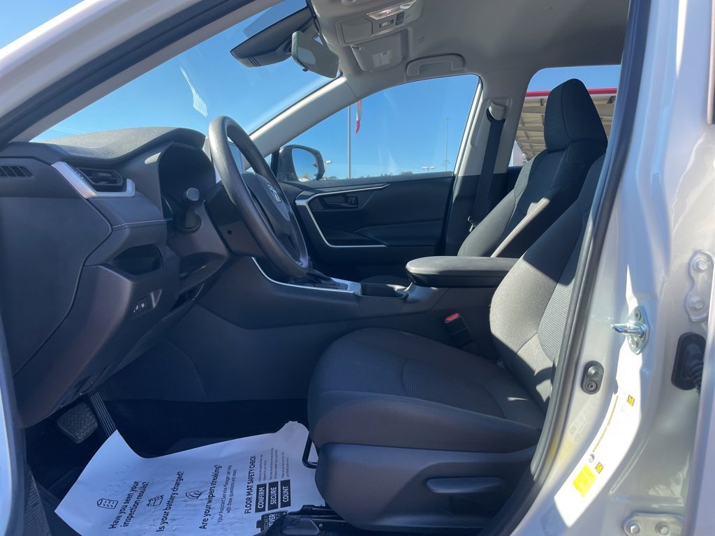 Used 2024 Toyota RAV4 LE image 11