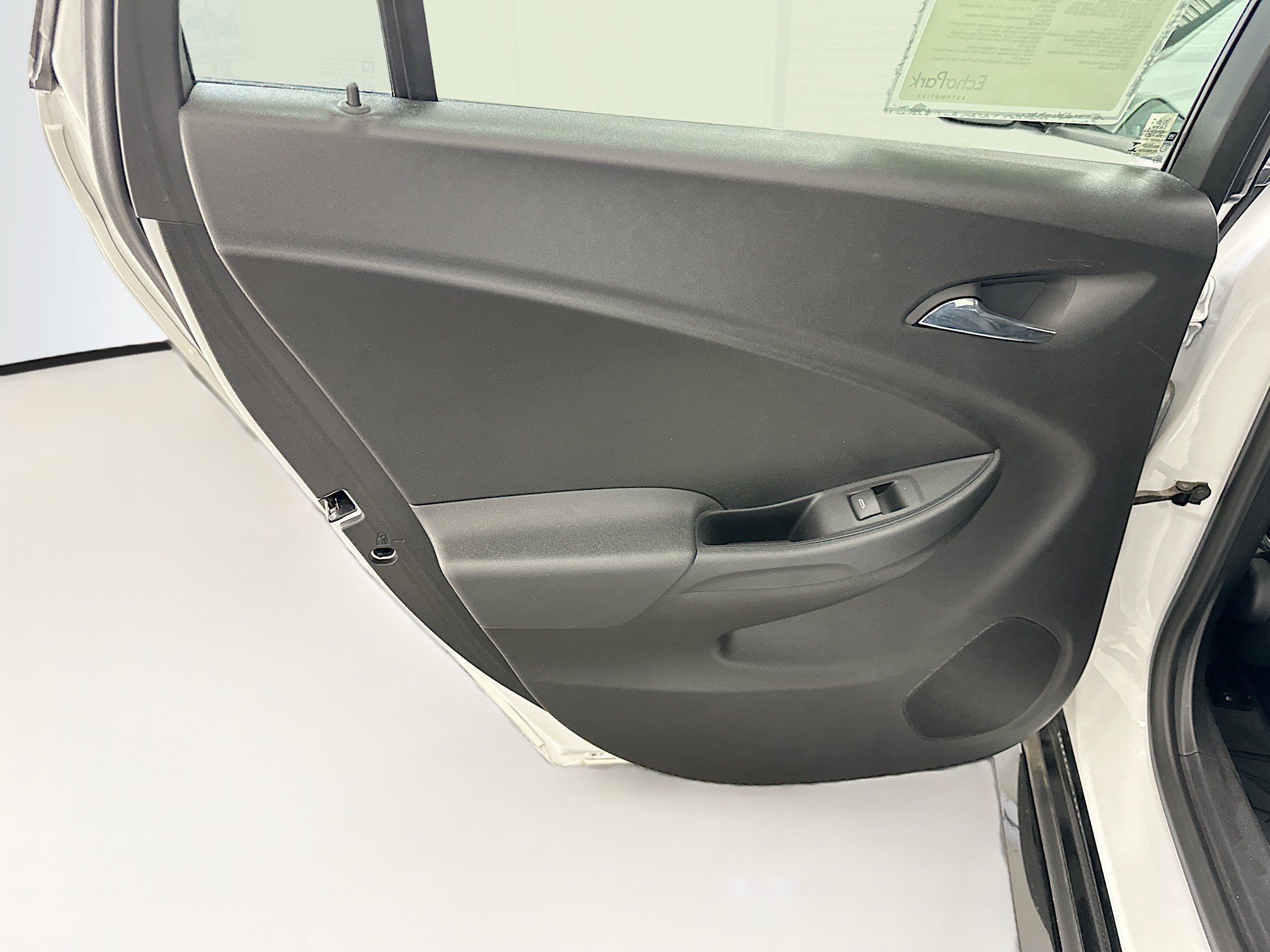 Used 2018 Chevrolet Volt LT w/ Comfort Package FWD image 27