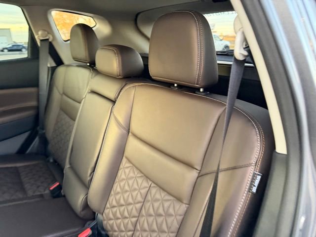 Used 2024 Nissan Murano Platinum w/ Cargo Package image 10