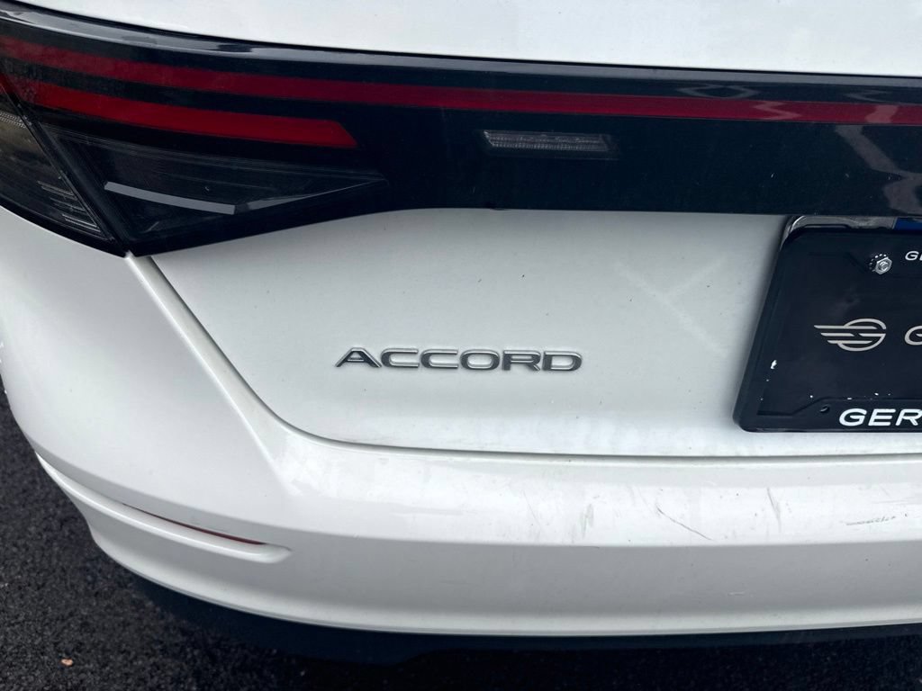 Used 2023 Honda Accord Sport image 9