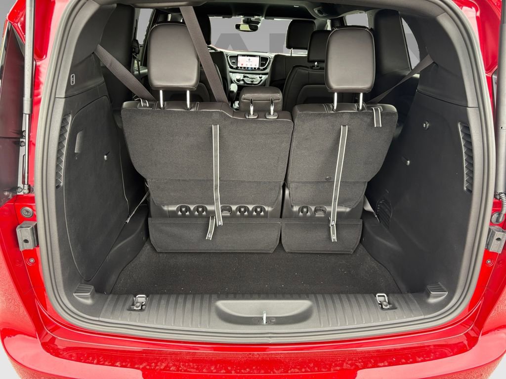 New 2026 Chrysler Pacifica Select image 27