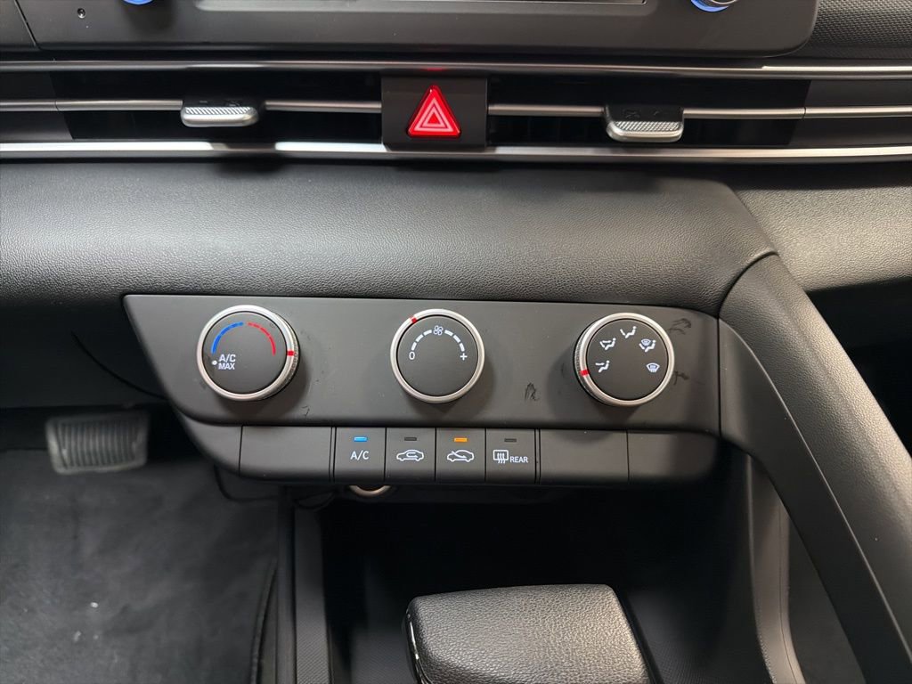 New 2026 Hyundai Elantra SE image 19