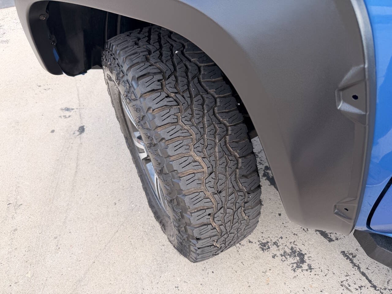 Used 2017 Toyota Tacoma TRD Off-Road AWD/4WD image 24