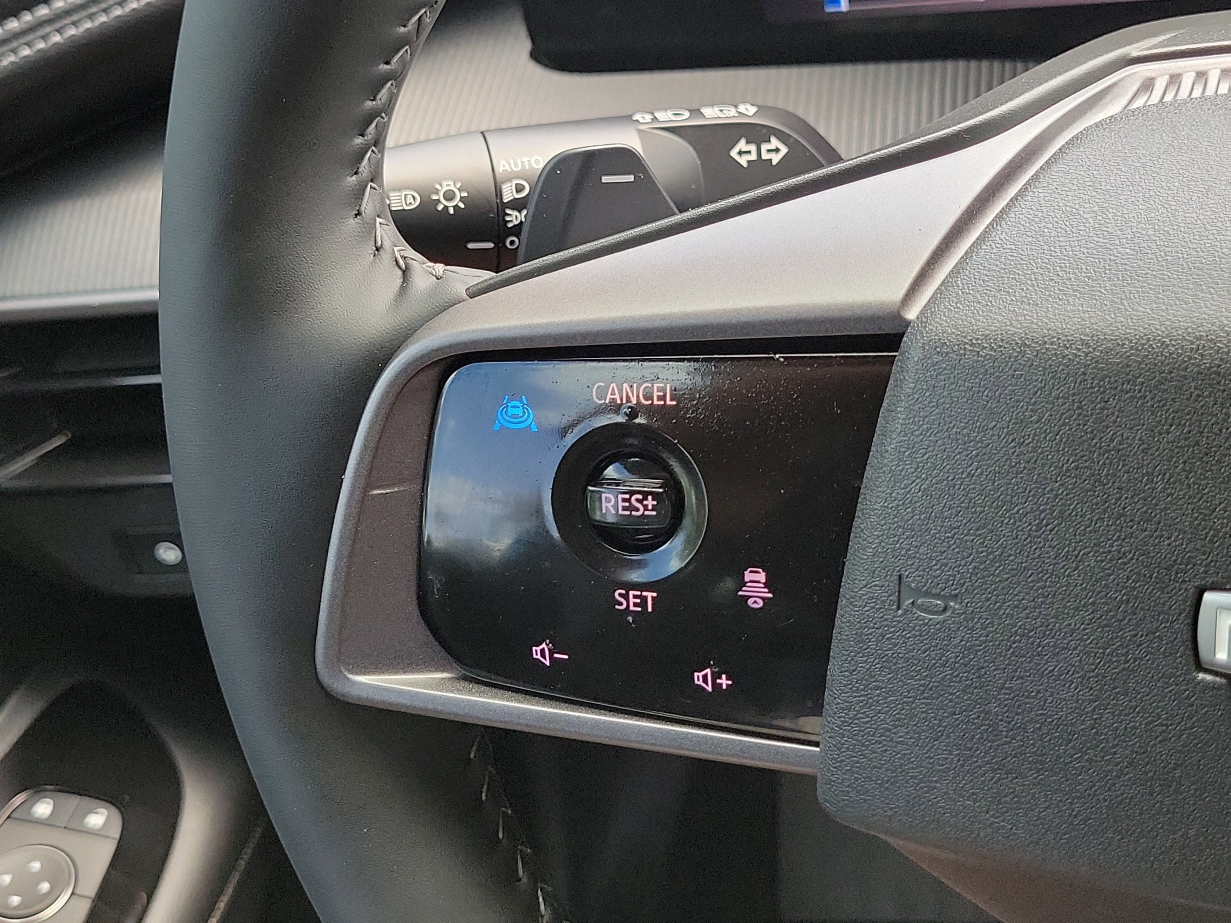 Certified 2025 Nissan Murano SV AWD/4WD image 24