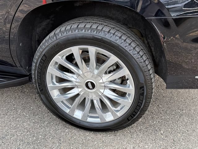 Used 2024 Cadillac Escalade Premium Luxury w/ LPO, Floor Liner Package AWD/4WD image 5