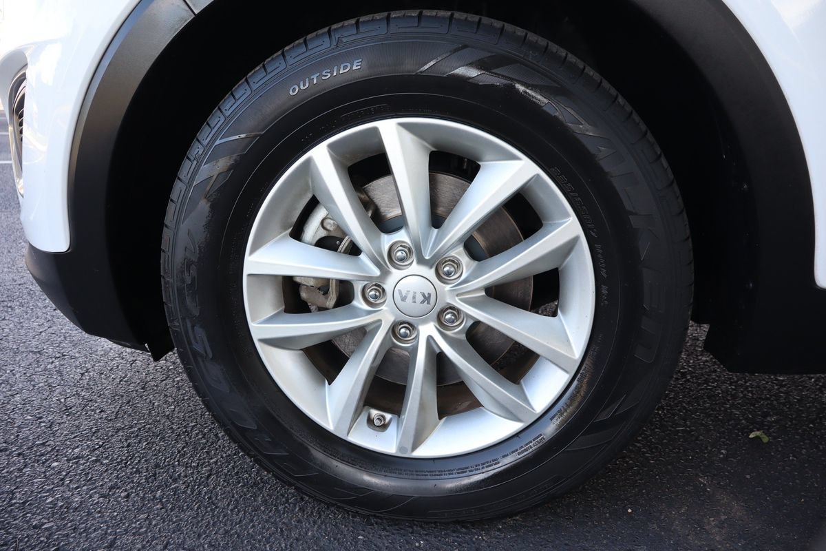 Used 2016 Kia Sorento LX AWD/4WD image 43