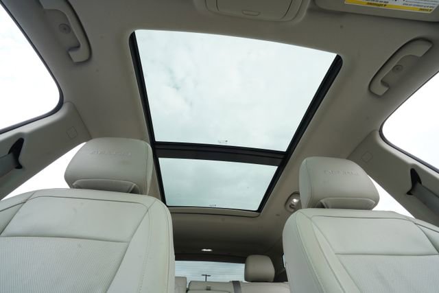 Used 2021 GMC Terrain Denali w/ Denali Premium Package image 12