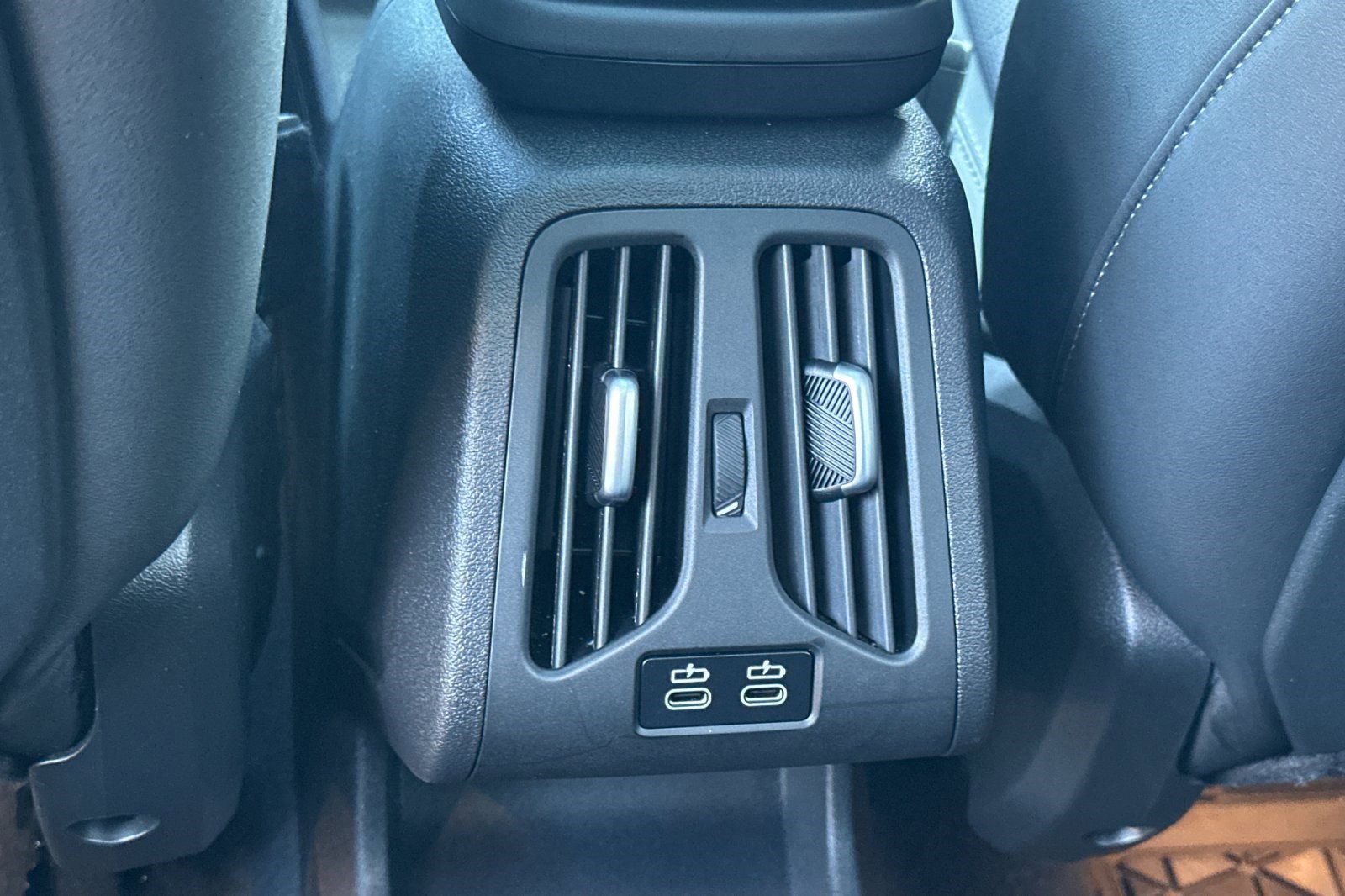 Used 2025 BMW X1 xDrive28i w/ Convenience Package image 16