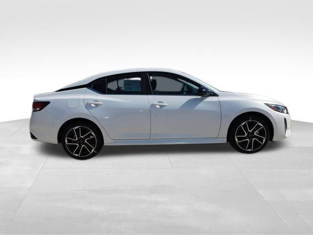 Used 2025 Nissan Sentra SR image 12