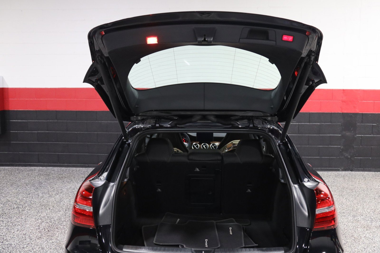 Used 2018 Mercedes-Benz GLA 45 AMG 4MATIC w/ Multimedia Package image 30