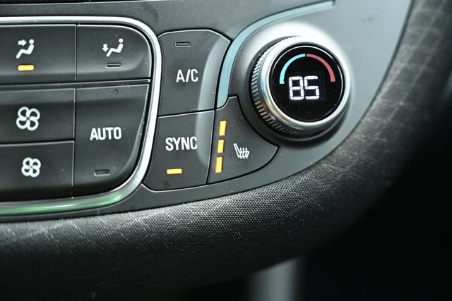 Used 2023 Chevrolet Malibu LT image 35