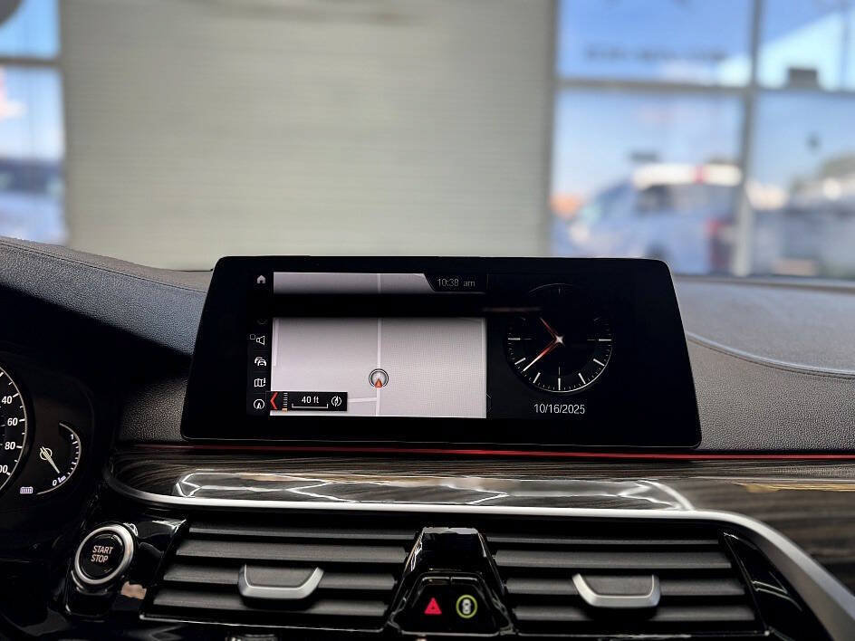 Used 2018 BMW 530e RWD image 9