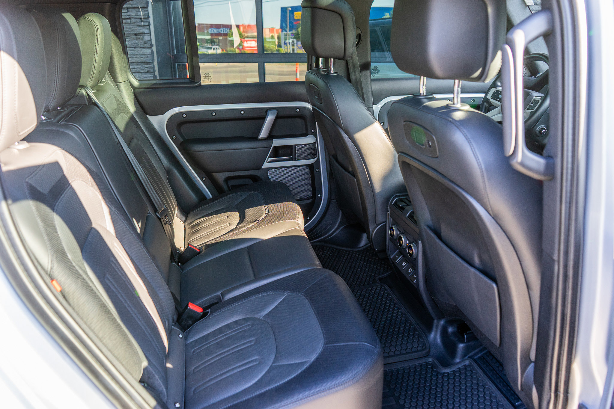 Used 2021 Land Rover Defender 110 X-Dynamic HSE image 55