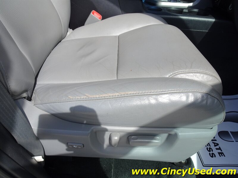 Used 2015 Toyota Sequoia Limited AWD/4WD image 38