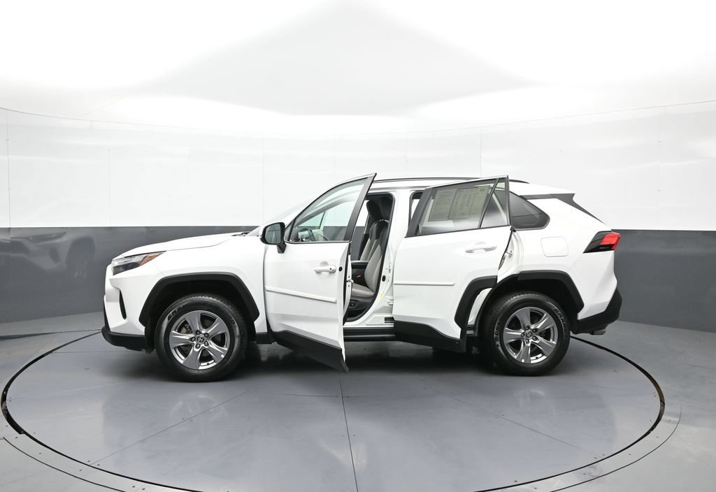 Used 2023 Toyota RAV4 XLE w/ XLE Grade Weather Package AWD/4WD image 42