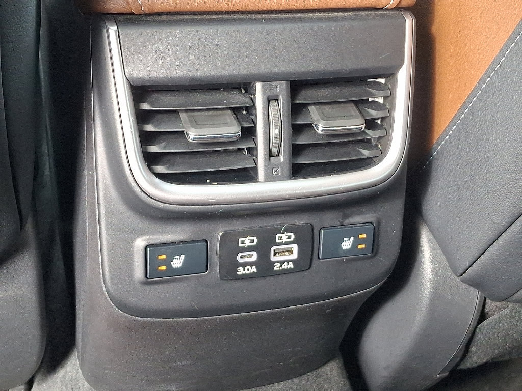 Used 2023 Subaru Outback Touring XT AWD/4WD image 11