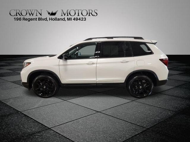 Certified 2025 Honda Passport Black Edition image 6
