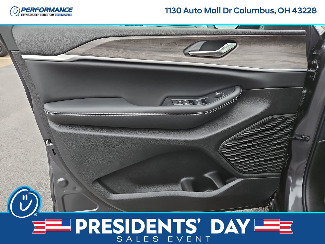 New 2026 Jeep Grand Cherokee Altitude image 18