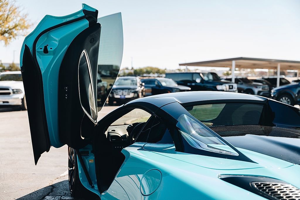 Used 2025 McLaren Artura Spider image 15