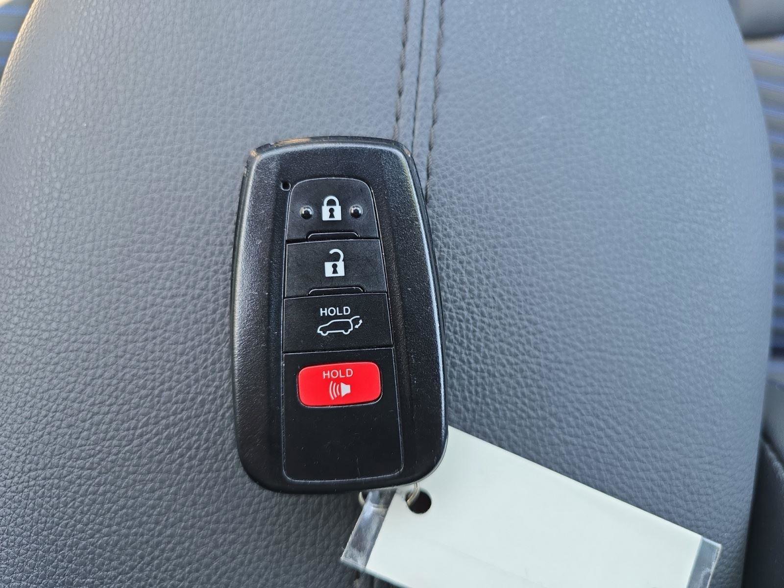 Used 2022 Toyota RAV4 XSE w/ XSE Grade Weather Package AWD/4WD image 12