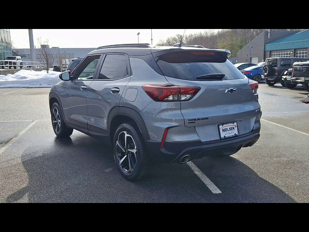 Used 2023 Chevrolet TrailBlazer RS image 2
