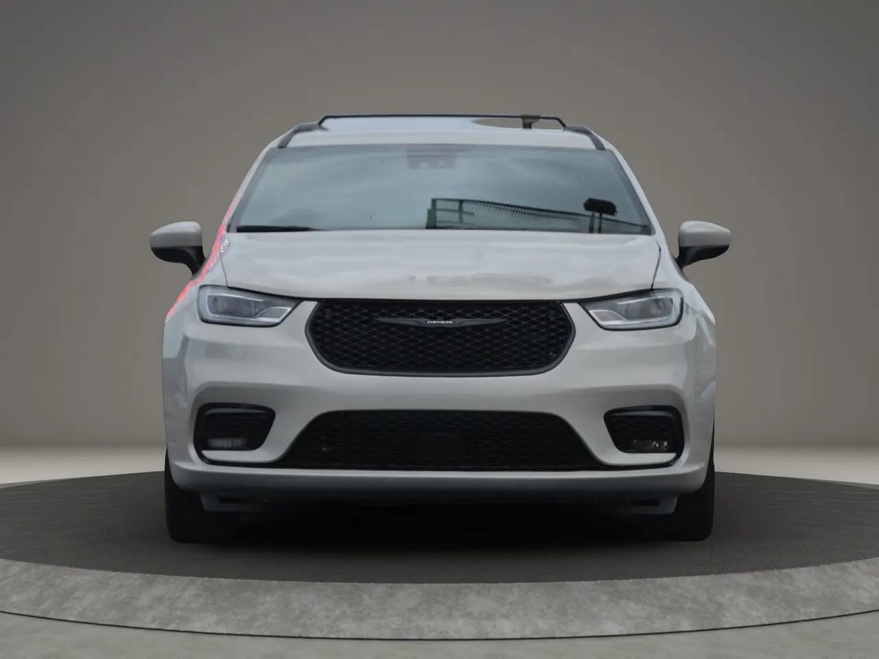 Used 2021 Chrysler Pacifica Touring w/ S Appearance Package image 2