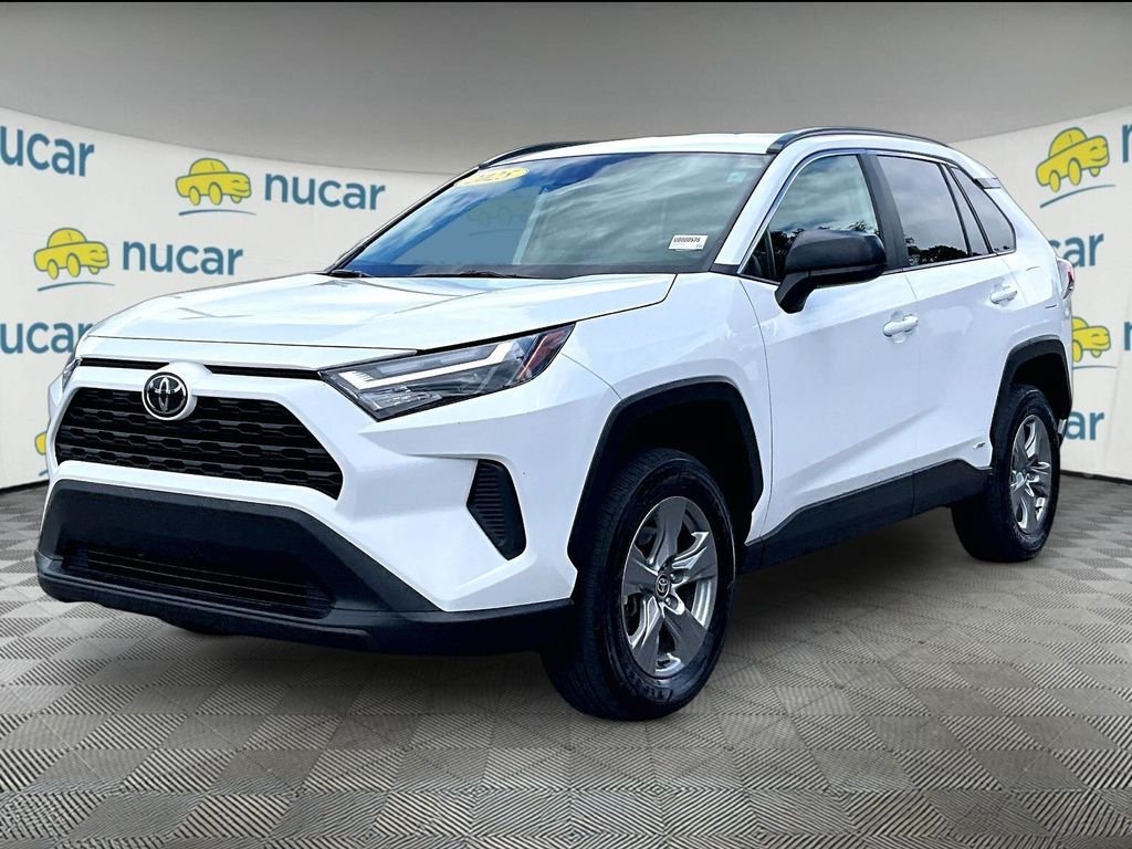 Used 2025 Toyota RAV4 LE AWD/4WD image 3