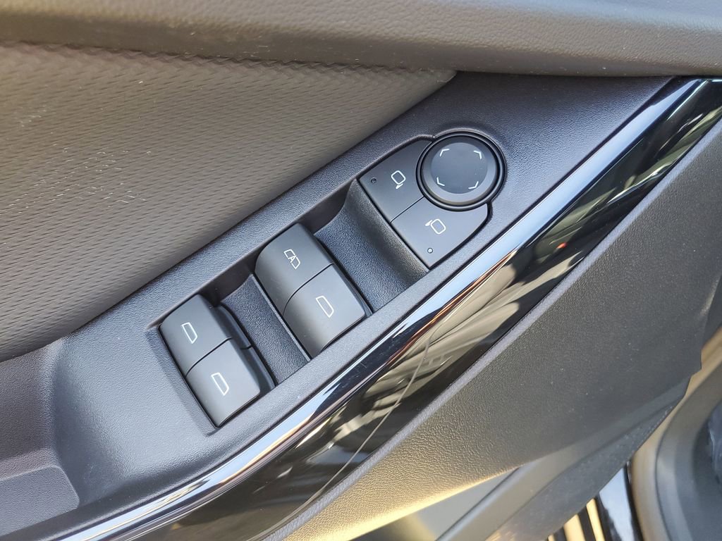 Used 2026 Chevrolet Equinox LT FWD image 20