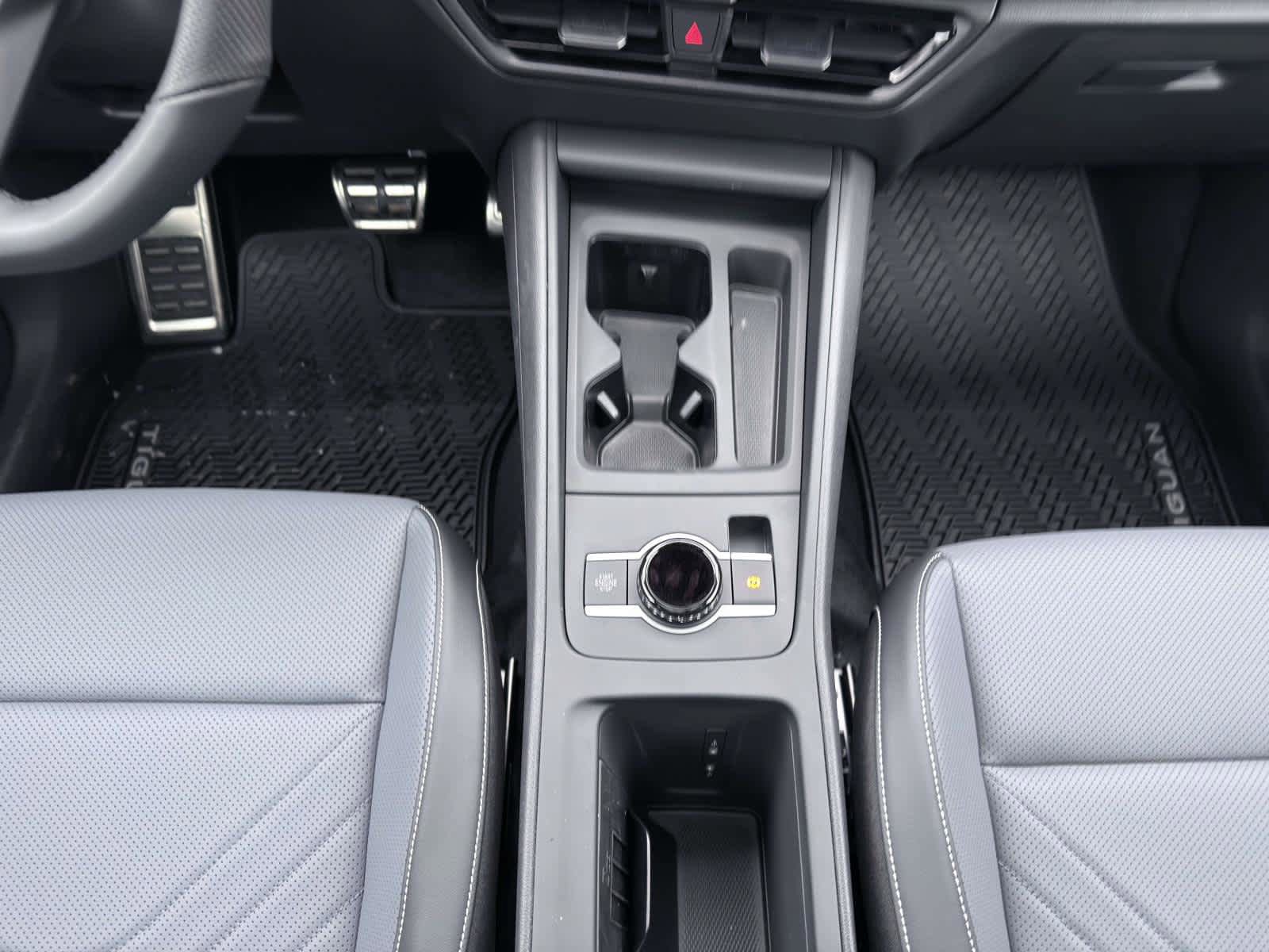 New 2026 Volkswagen Tiguan SE R-Line AWD/4WD image 14