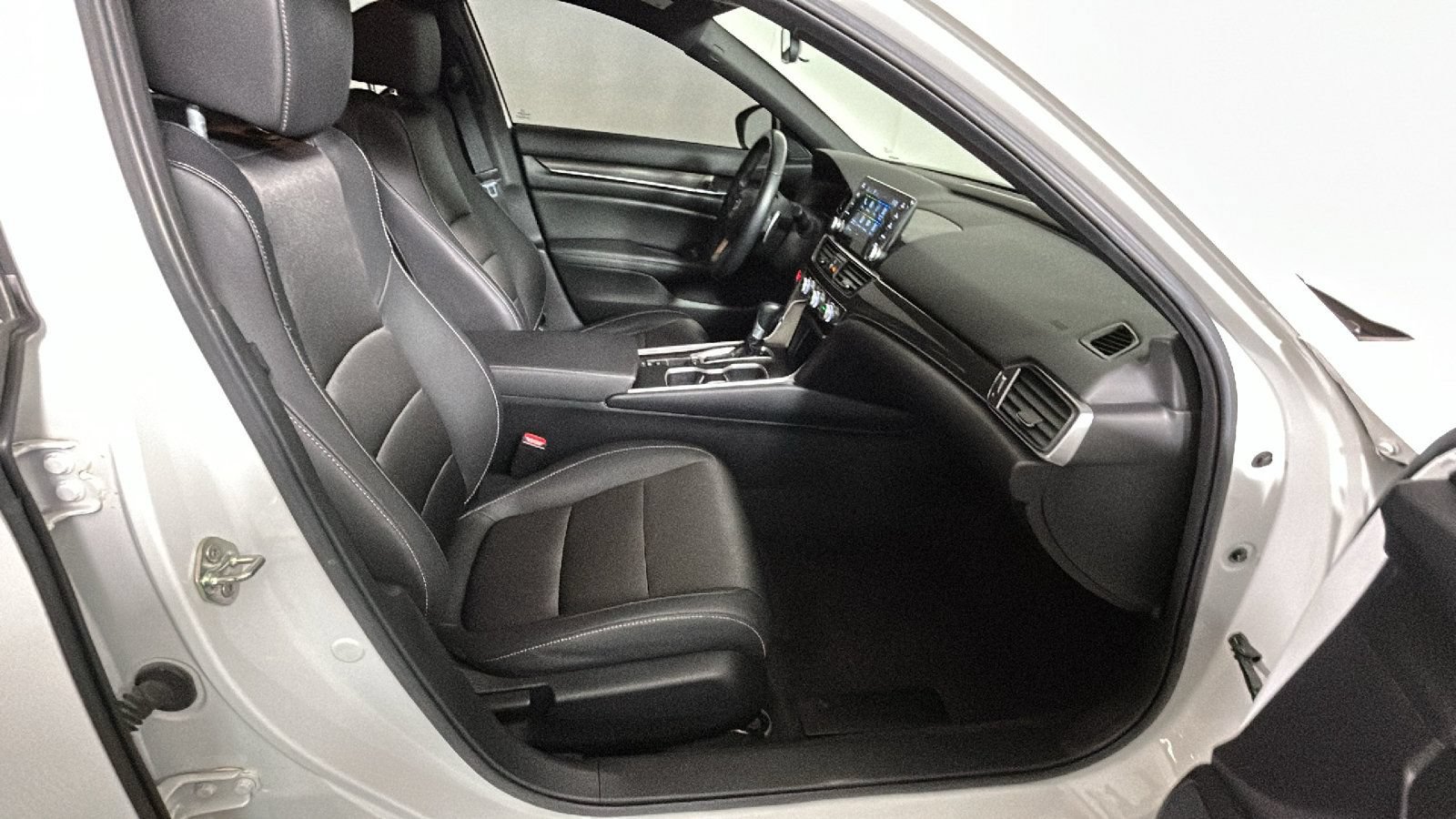 Used 2019 Honda Accord Sport image 31