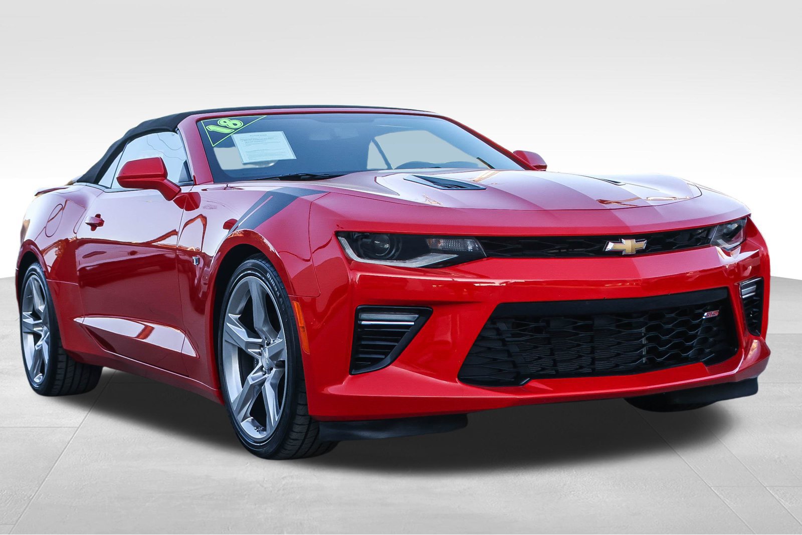 Used 2018 Chevrolet Camaro SS RWD image 3